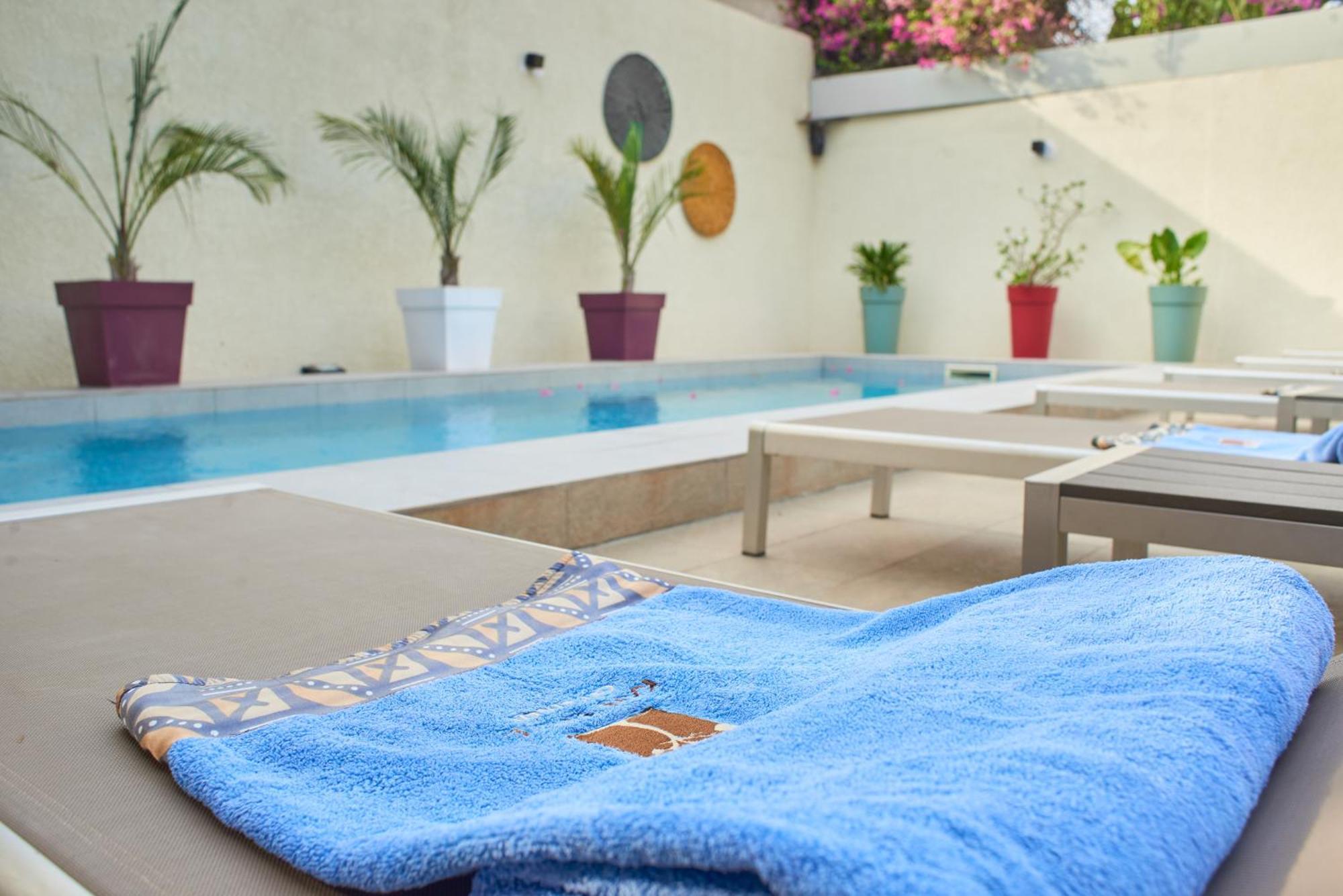 Le Kare Ebene Hotell Cotonou Exteriör bild